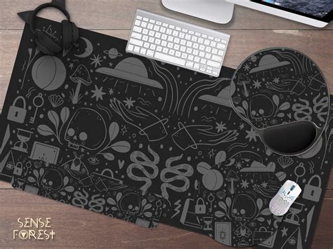 Witchcraft mouse with a black multi touch surface